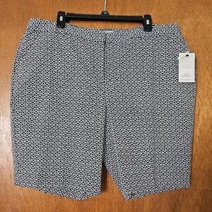Black and White Patterned Bermuda Shorts